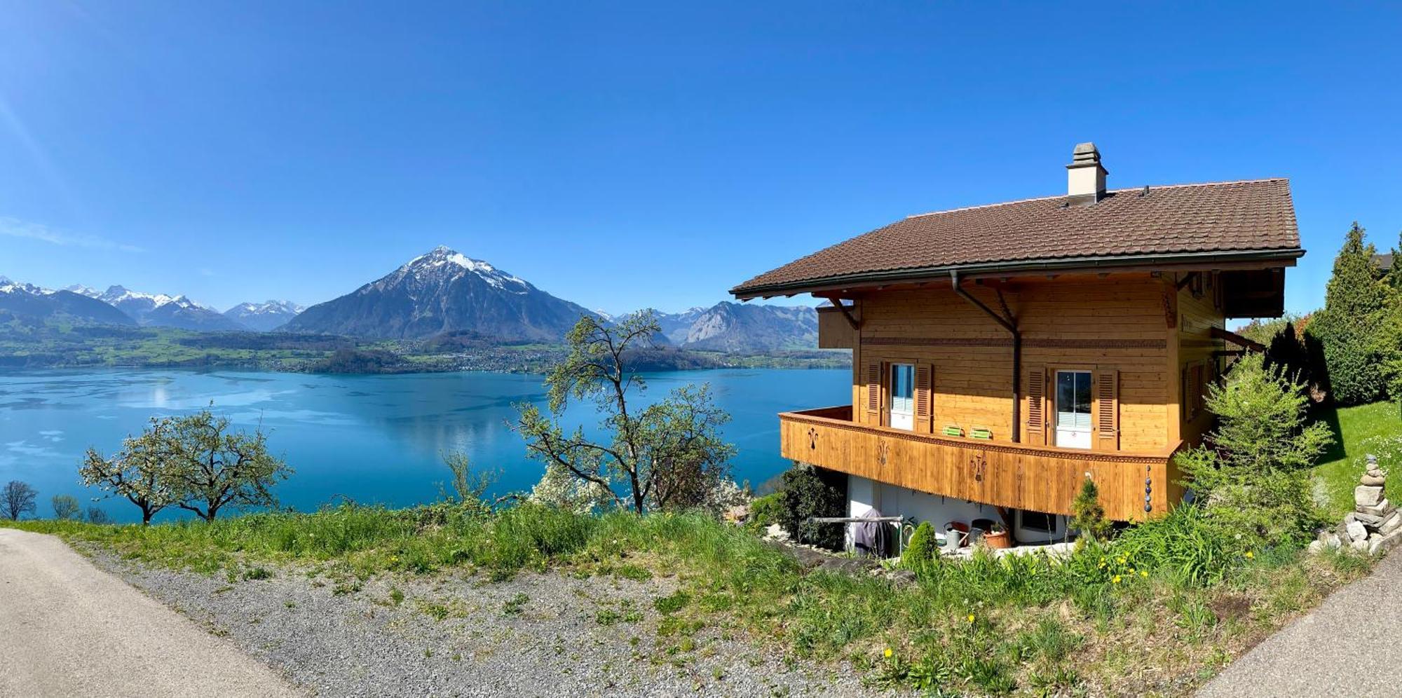 Chalet Egglen "Typical Swiss House, Best Views, Private Jacuzzi" Villa Sigriswil Exterior foto