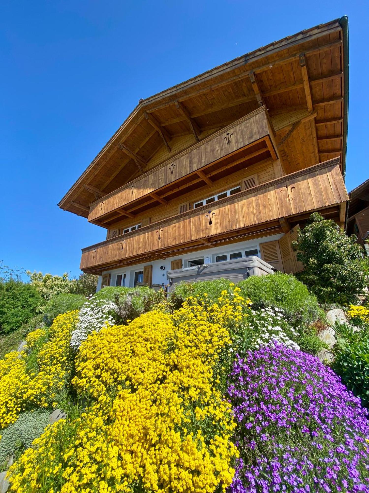 Chalet Egglen "Typical Swiss House, Best Views, Private Jacuzzi" Villa Sigriswil Exterior foto