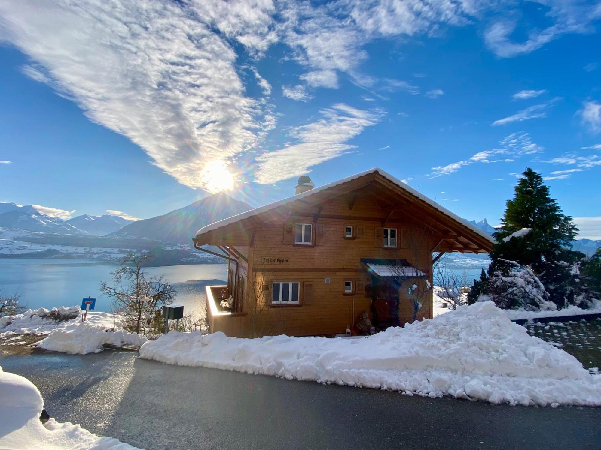 Chalet Egglen "Typical Swiss House, Best Views, Private Jacuzzi" Villa Sigriswil Exterior foto